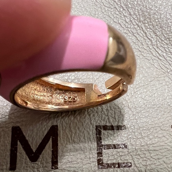 “B” INITIAL SILVER Light Pink Enameled Silver Letter Ring - Picture 3 of 4